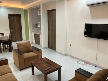 Living Room in 3 BHK Builder Floor at Sector 26 – for Rent