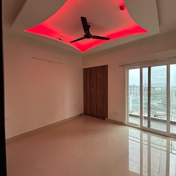2 BHK Apartment For Rent in Samridhi Luxuriya Avenue, Sector 150