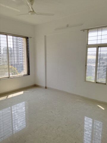 Room in 2 BHK Apartment at Kwality Vrindavan Heights Phase 2, Hadapsar – for Rent