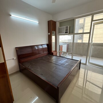Room in 2 BHK Apartment at Pyramid Fusion Homes, Sector 70a – for Rent