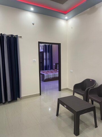 Living Room in 2 BHK Apartment at Gomti Nagar – for Rent