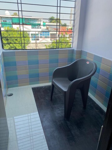 Team Area in 2 BHK Apartment at Gomti Nagar – for Rent