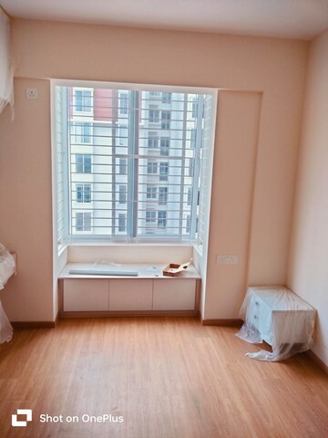 Room in 3 BHK Apartment at Mana Capitol, Sarjapur Road – for Rent