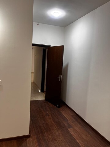 Room in 2 BHK Apartment at Prestige Jindal City, Bagalakunte – for Rent