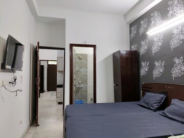 Living Room in 2 BHK Builder Floor at Sector 26 – for Rent