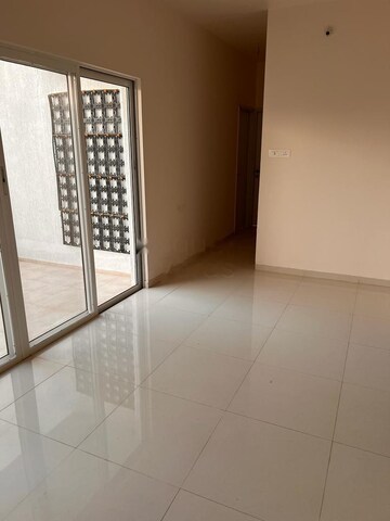 Room in 2 BHK Apartment at Godrej Rejuve, Mundhwa – for Rent
