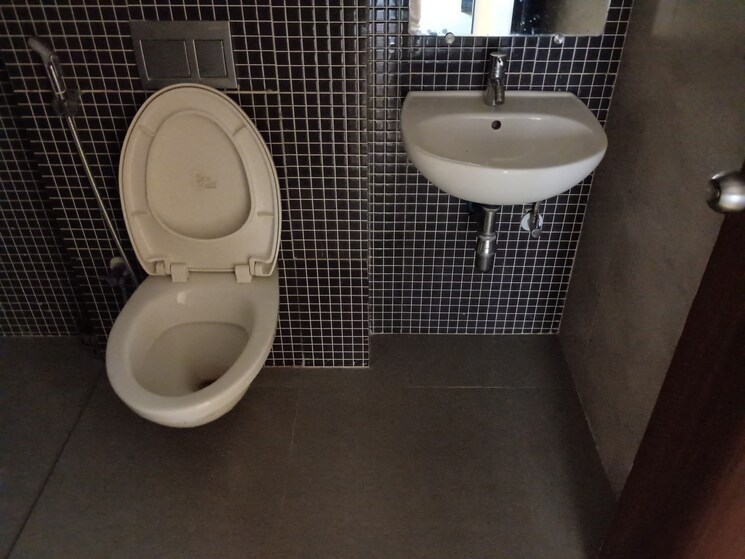 Bathroom, lodha-palava-downtown 2 Bedroom 927 Sq.Ft. Apartment In Dombivli East Thane 8336777