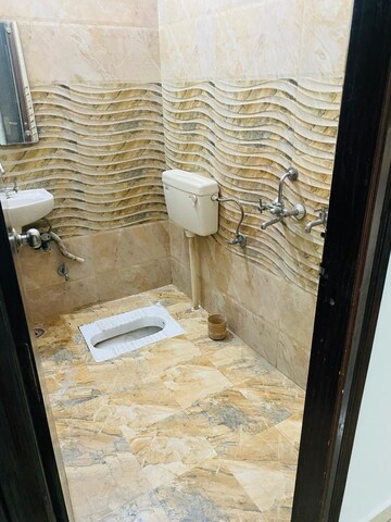 Bathroom in 3 BHK Apartment at Gomti Nagar – for Rent