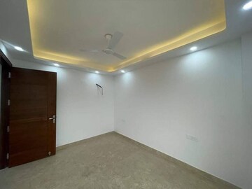 Room in 2 BHK Apartment at Saket – for Rent