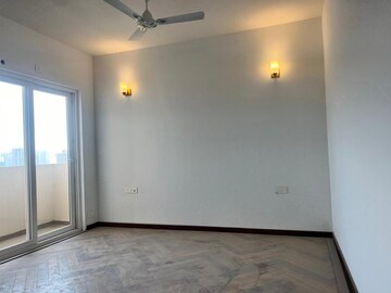 Room in 3 BHK Apartment at Sector 150 – for Rent
