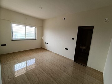 Room in 2 BHK Apartment at VTP Beaumonde, Kharadi – for Rent