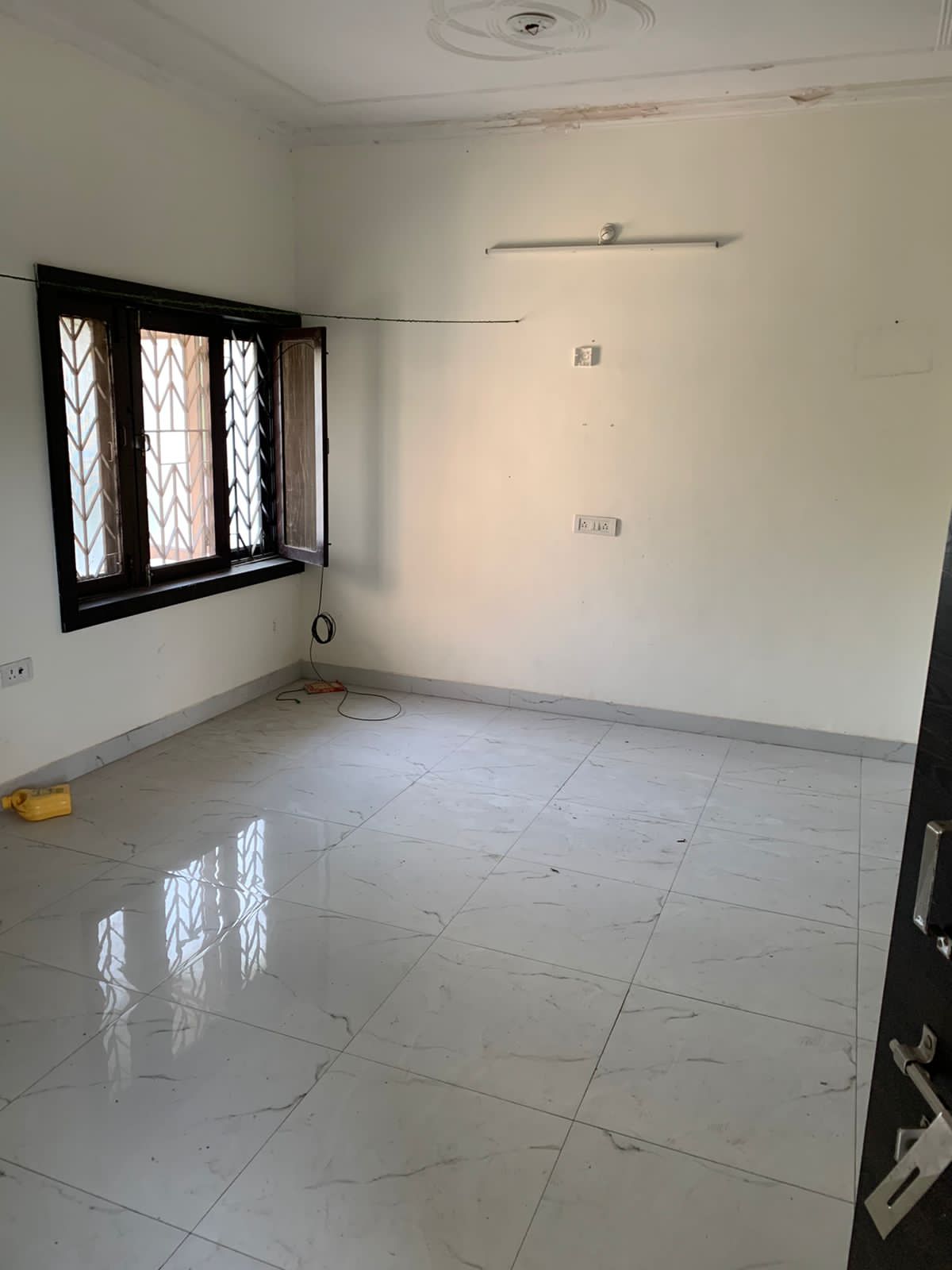 2 BHK + Pooja Room 800 Sq.Ft. Apartment in Nehru Enclave