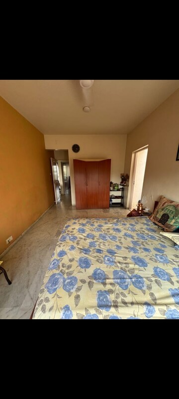 Bedroom in 3.5 BHK Apartment at Kalpataru Regency I II, Kalyani Nagar – for Rent