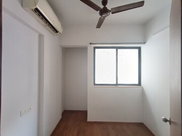 Room in 2 BHK Apartment at Lodha Lakeshore Greens, Dombivli East – for Sale