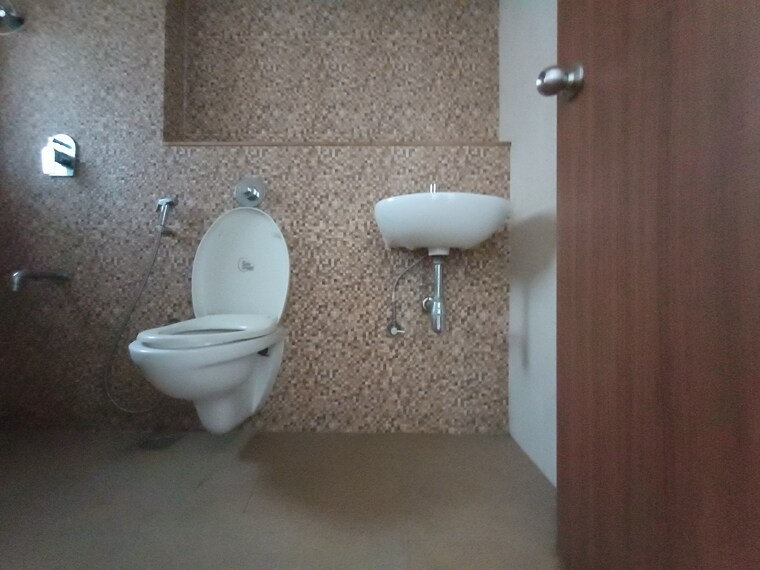Bathroom, lodha-lakeshore-greens 2 Bedroom 738 Sq.Ft. Apartment In Dombivli East Thane 8337190