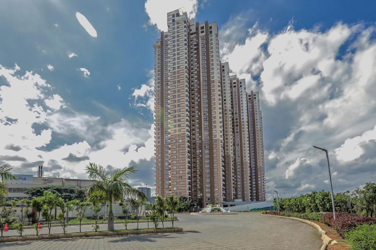 3.5 BHK Apartment For Sale in Pashmina Waterfront