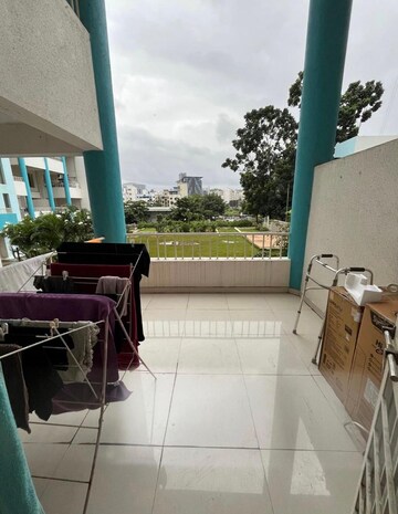 Room in 2 BHK Apartment at Balaji Generosia, Baner – for Rent