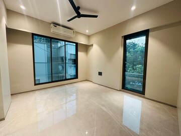 Bedroom in 3 BHK Apartment at Bandra West – for Rent