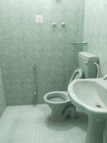 Bathroom in 2 BHK Apartment at Gomti Nagar – for Rent