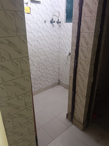 Bathroom in 2 BHK Apartment at Dilshad Garden – for Rent