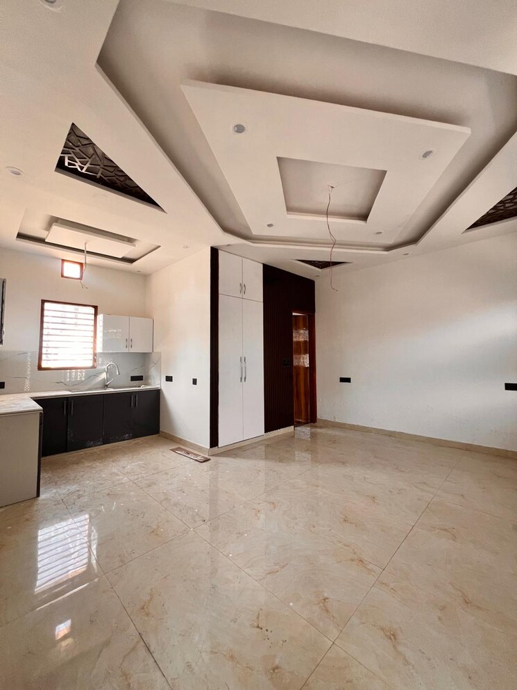 Living Room, kharar road 4 Bedroom 200 Sq.Yd. Independent House In Kharar Road Mohali 8337392