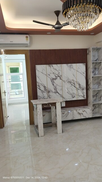 Room in 2 BHK Apartment at Gaurs Siddhartham, Siddharth Vihar – for Sale