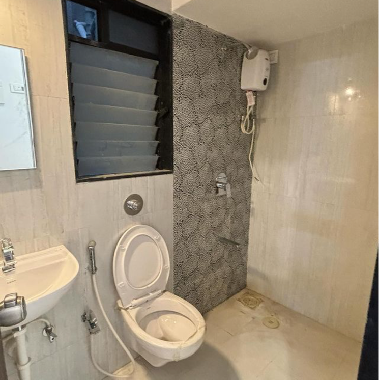 Bathroom, videocon-towers-b-chs-ltd 2 Bedroom 800 Sq.Ft. Apartment In Gokul Gardens Mumbai 8337461