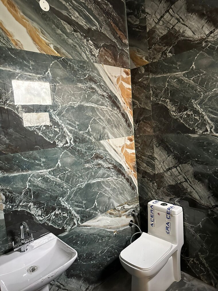 Bathroom, kharar road 3 Bedroom 140 Sq.Yd. Independent House In Kharar Road Mohali 8337509