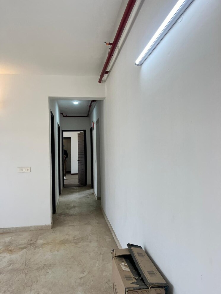 Room, sector 75 2 Bedroom 813 Sq.Ft. Apartment In Sector 75 Noida 8337821