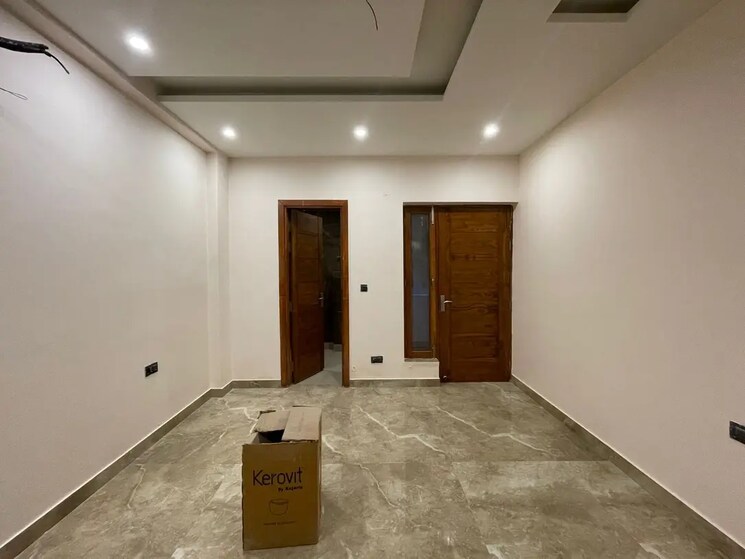 Room, sector 43 4 Bedroom 2000 Sq.Ft. Builder Floor In Sector 43 Faridabad 8337694