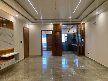 Kitchen in 4 BHK Builder Floor at Sector 43 – for Sale