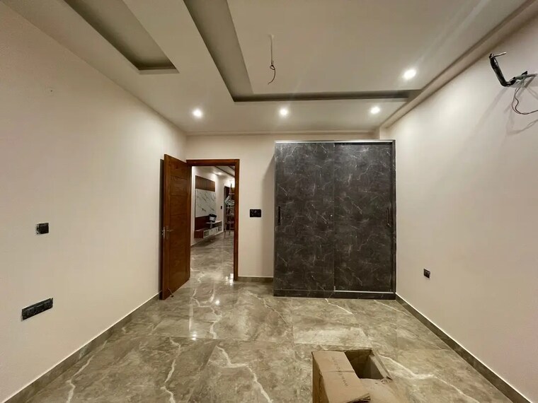 Room, sector 43 4 Bedroom 2000 Sq.Ft. Builder Floor In Sector 43 Faridabad 8337694