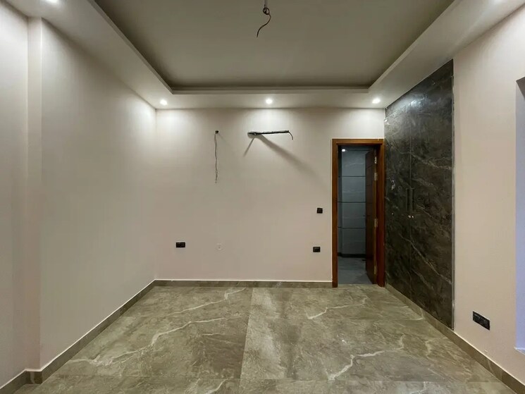 Room, sector 43 4 Bedroom 2000 Sq.Ft. Builder Floor In Sector 43 Faridabad 8337694