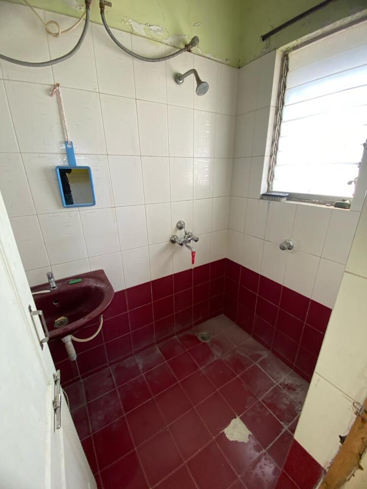 Bathroom, naren-hills 1 Bedroom 600 Sq.Ft. Apartment In Wanwadi Pune 8337623