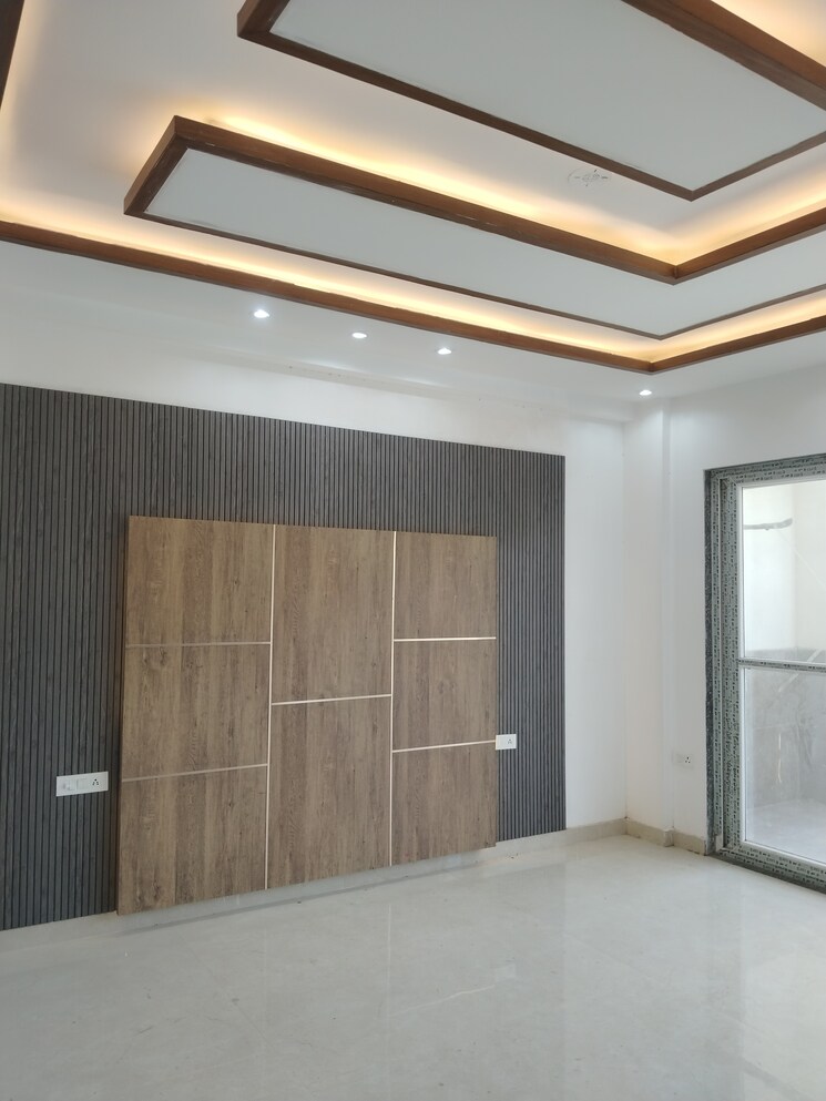 Bedroom, sector 43 3.5 Bedroom 230 Sq.Yd. Builder Floor In Sector 43 Faridabad 8337877