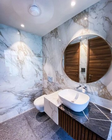 Bathroom in 4 BHK Apartment at DLF Park Place, Sector 54 – for Sale