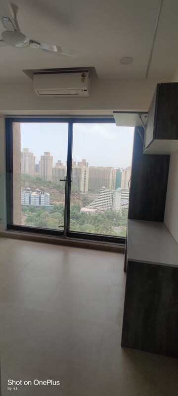 Room in 2 BHK Apartment at Kanakia Silicon Valley, Powai – for Rent