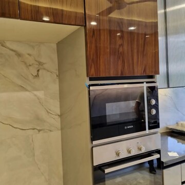 Furnished Amenities in 4 BHK Apartment at DLF Westend Heights, Sector 53 – for Sale