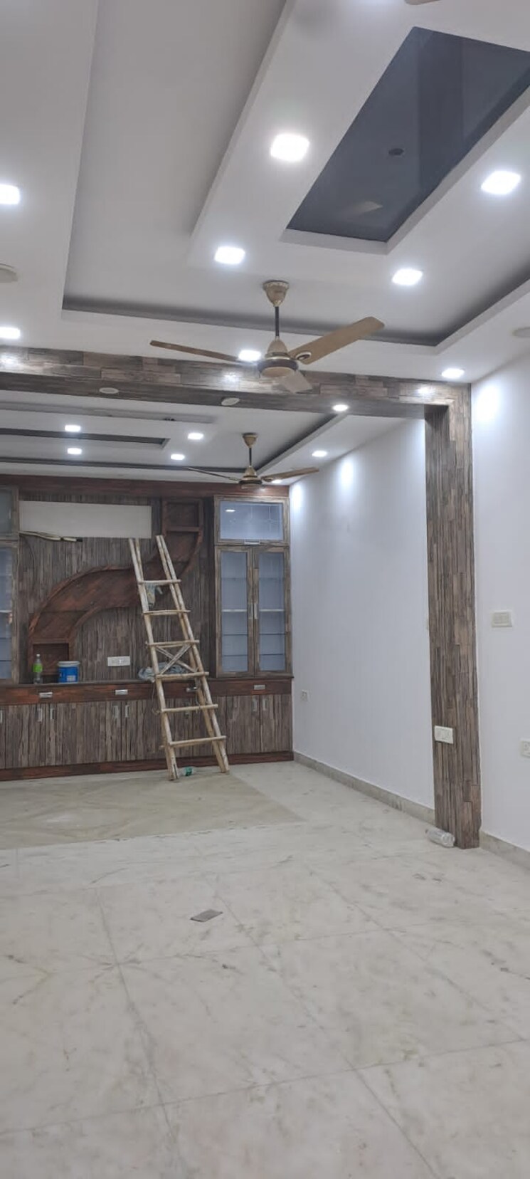 Gym, sector 43 3 Bedroom 1800 Sq.Ft. Builder Floor In Sector 43 Faridabad 8338224