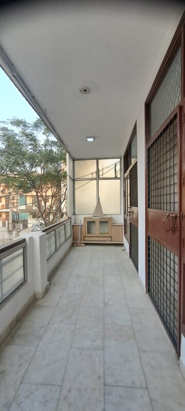 Balcony in 3 BHK Builder Floor at Sector 43 – for Sale