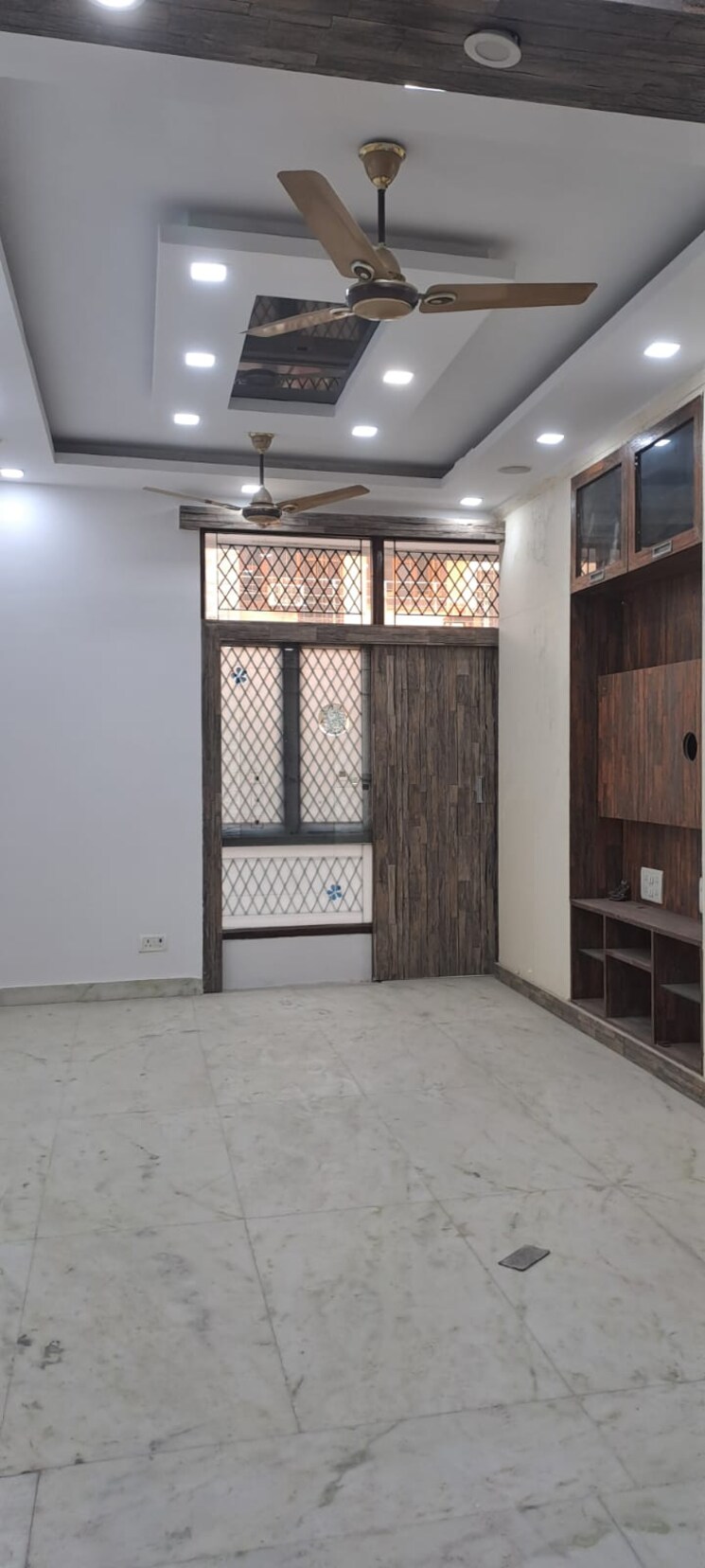 Room, sector 43 3 Bedroom 1800 Sq.Ft. Builder Floor In Sector 43 Faridabad 8338224