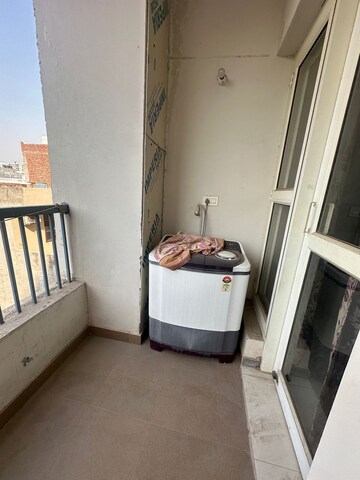 Balcony in 2 BHK Apartment at Kharar Road – for Rent