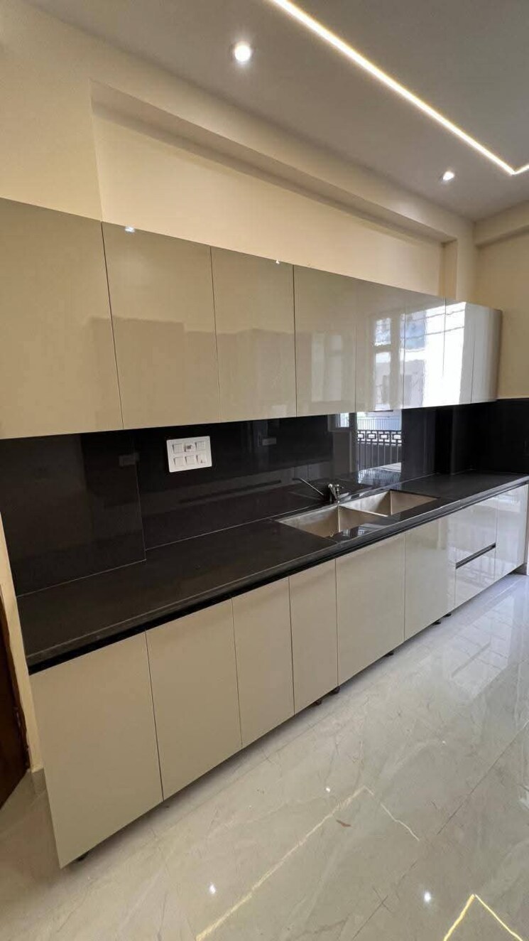 Kitchen, peer mucchalla 3 Bedroom 1300 Sq.Ft. Builder Floor In Peer Mucchalla Zirakpur 8338236