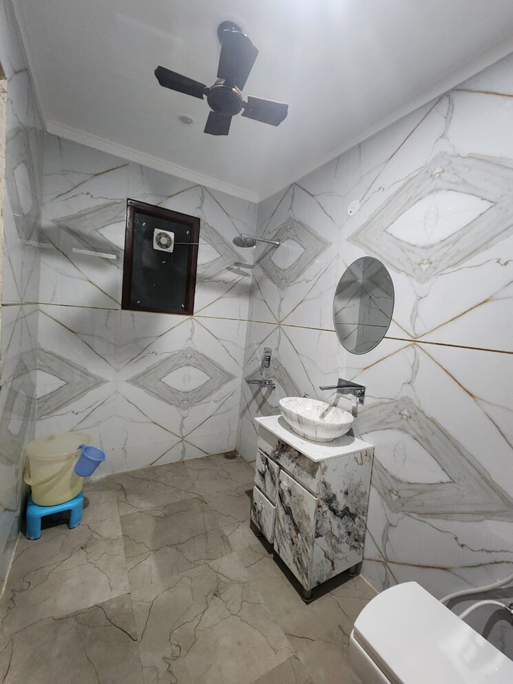 Bathroom, sector 43 4 Bedroom 280 Sq.Ft. Builder Floor In Sector 43 Faridabad 8338295