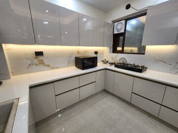 Kitchen in 4 BHK Builder Floor at Sector 43 – for Sale