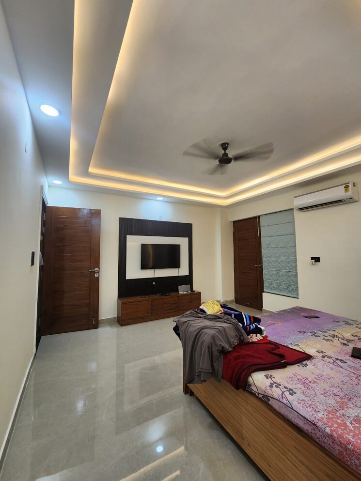 Room, sector 43 4 Bedroom 280 Sq.Ft. Builder Floor In Sector 43 Faridabad 8338295