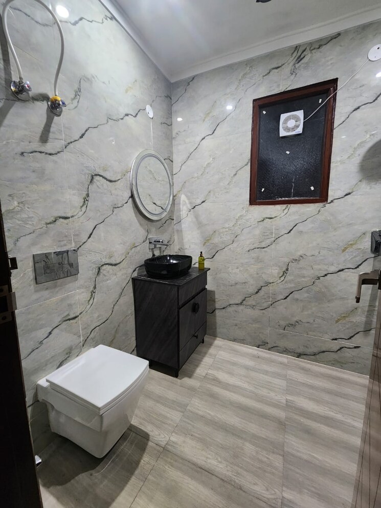 Bathroom, sector 43 4 Bedroom 280 Sq.Ft. Builder Floor In Sector 43 Faridabad 8338295