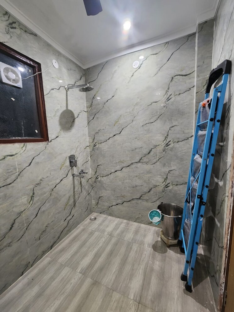 Bathroom, sector 43 4 Bedroom 280 Sq.Ft. Builder Floor In Sector 43 Faridabad 8338295