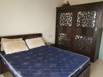 Bedroom in 3 BHK Apartment at Platinum Life, Andheri West – for Rent
