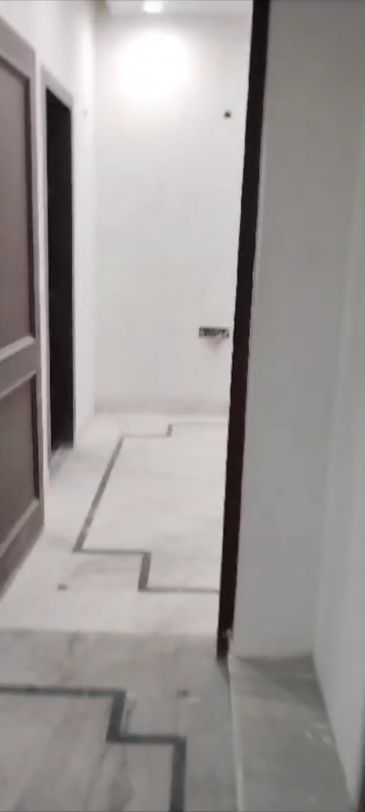 undefined, sector 53 5 Bedroom 162 Sq.Mt. Villa In Sector 53 Noida 8338374